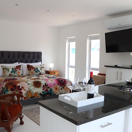 Nivenia Beach House Bettyʼs Bay Dış mekan fotoğraf